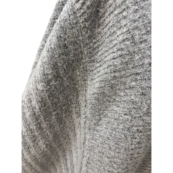 Universal Thread Neutral Gray Poncho Cape Sweater One Size Soft Cozy - Picture 2 of 5